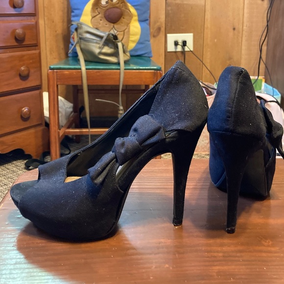 Xhilaration platform heels size 7.5 - Picture 3 of 3